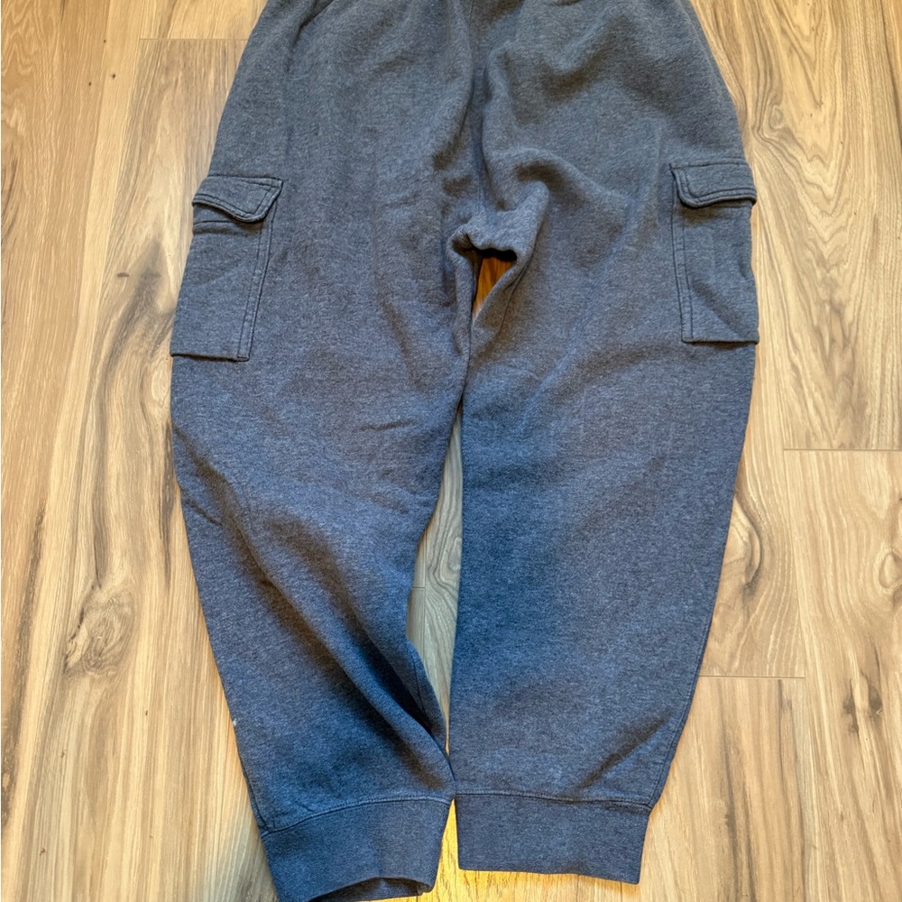 Nike Men’s Gray Cargo Joggers - Picture 4 of 4